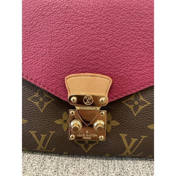 Louis Vuitton Pochette Métis Monogram Canvas Crossbody Bag - Picture 3 of 8